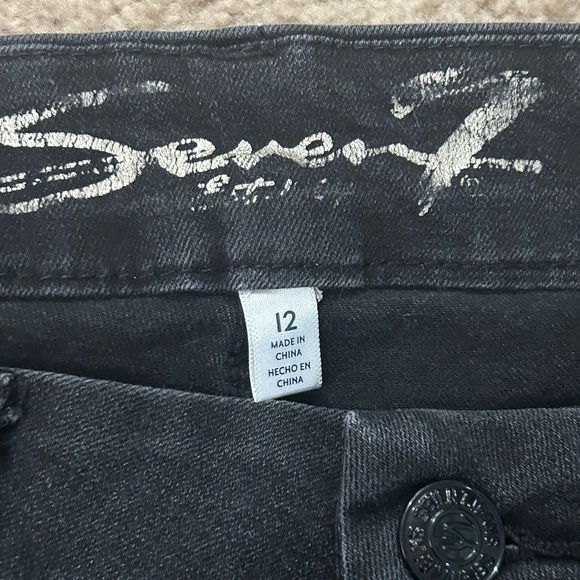 Seven7 Women’s Size 12 Black High Rise Tummyless Distressed Skinny Jeans - Picture 5 of 12